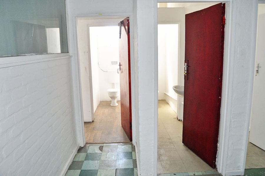 To Let commercial Property for Rent in Maitland Western Cape